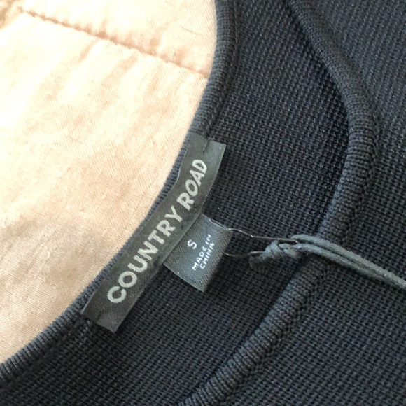 Country Road compact knit black top - Picture 12 of 12